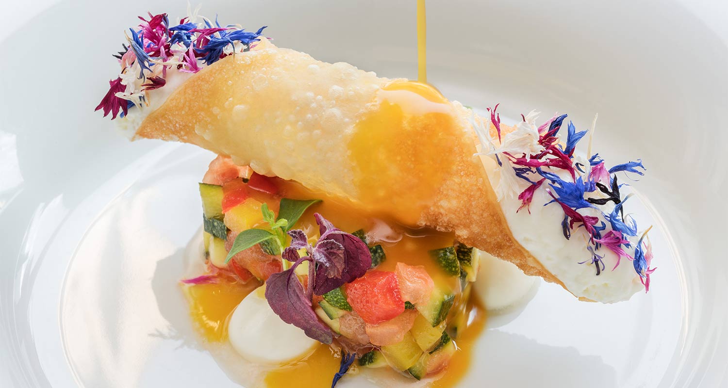 Impressioni - Pasta sfoglia con crema di formaggio su un letto di verdure - Matill