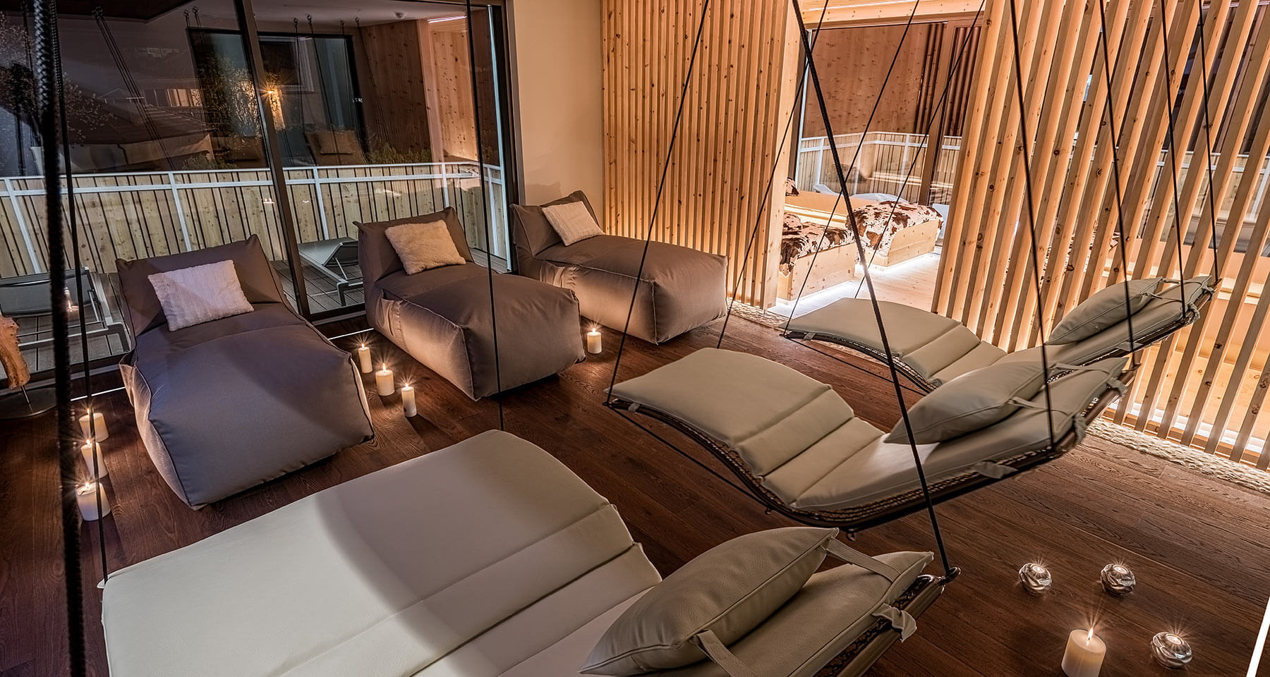 Bildergalerie - Impressionen -Ruheraum mit Liegen & Kerzen - Matill