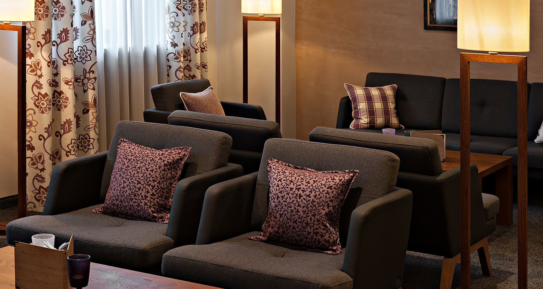 Impressioni - poltrone accoglienti nel salotto - Matill