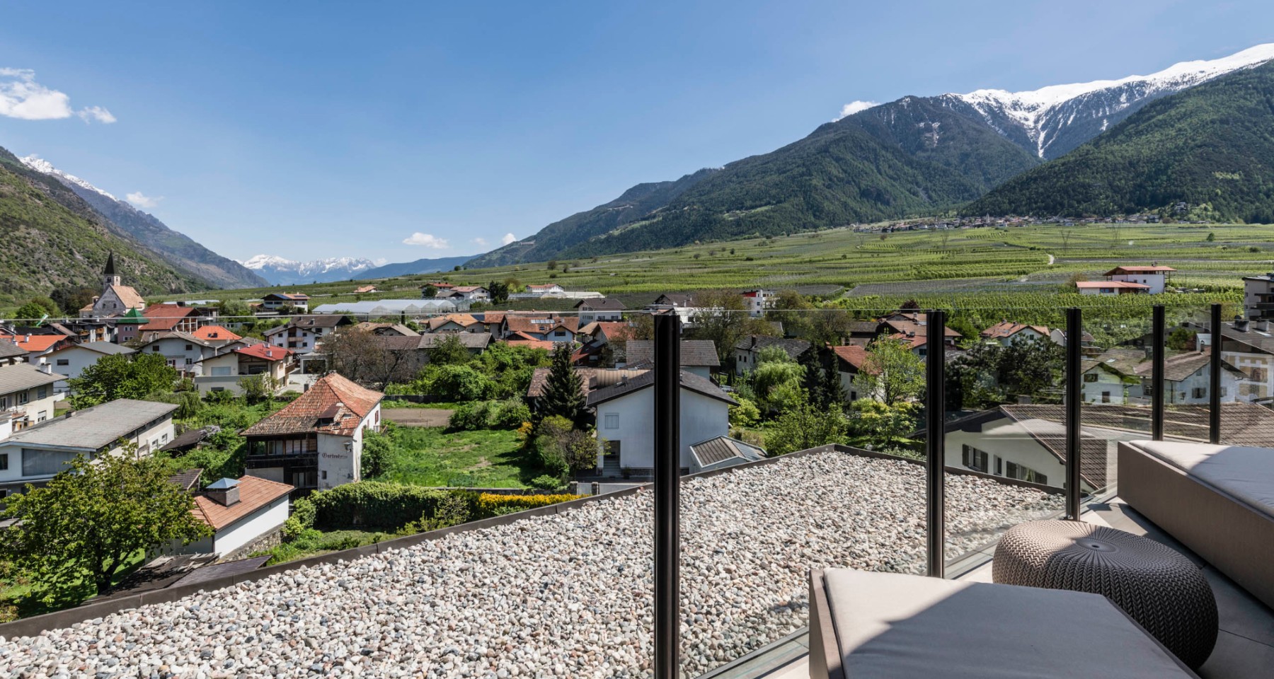 Bildergalerie - SPA - Ausblick über den Dächern von Latsch - Matill