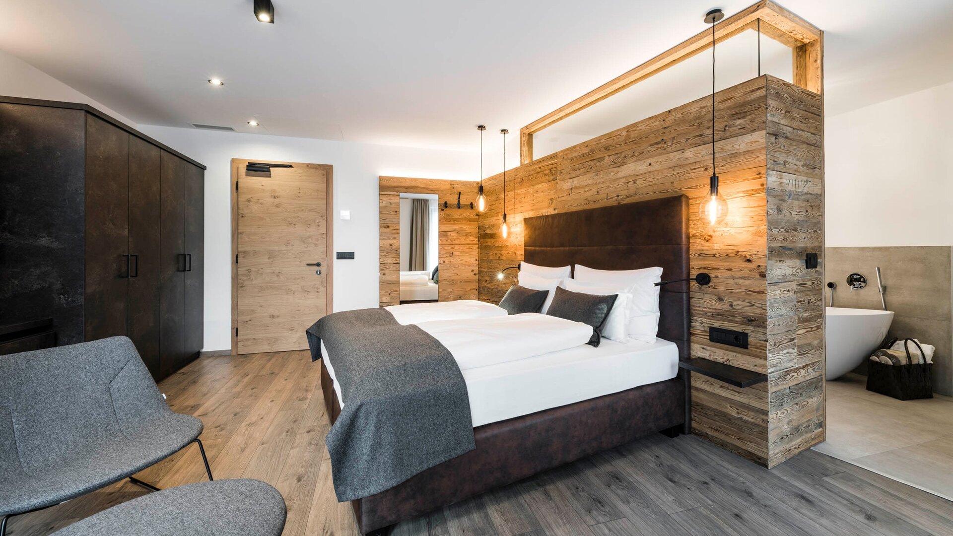 Hotel room with whirlpool Vinschgau - Matill Hotel room with whirlpool Vinschgau - Matill